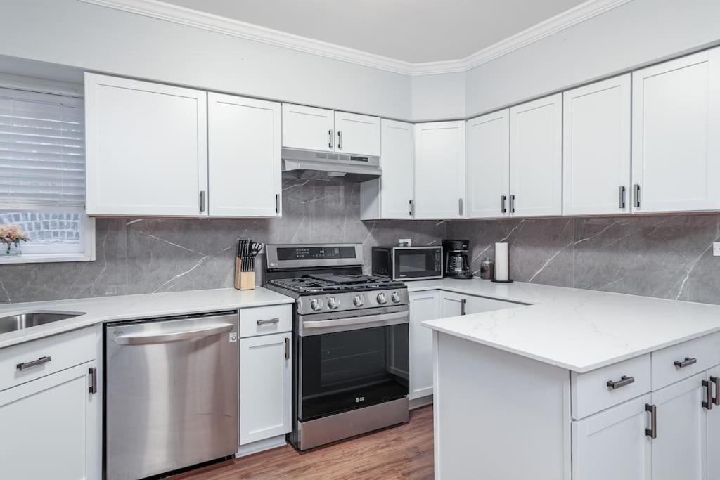 Willa Beautiful Remodeled Penthouse Unit In Old Town Chicago Zewnętrze zdjęcie